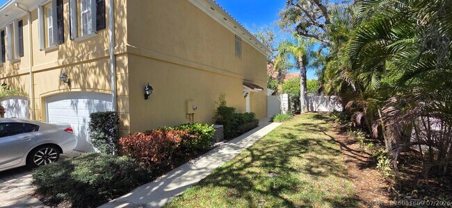 Foto del edificio - 47 Tall Oaks Cir