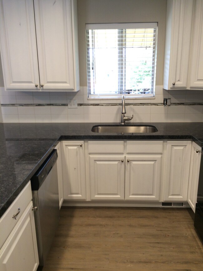 Building Photo - 245 W 500 N