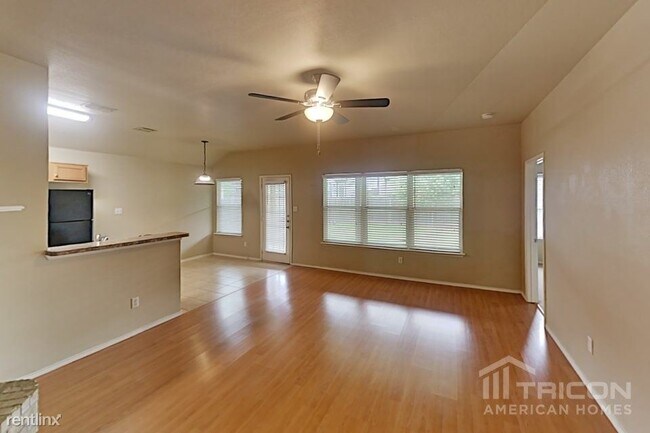 Building Photo - 5012 Button Willow Dr