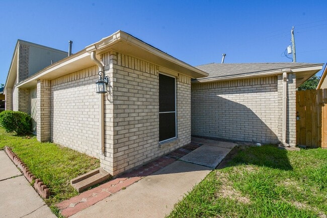 Foto del edificio - Charming Home for Rent in Southwest Houston !