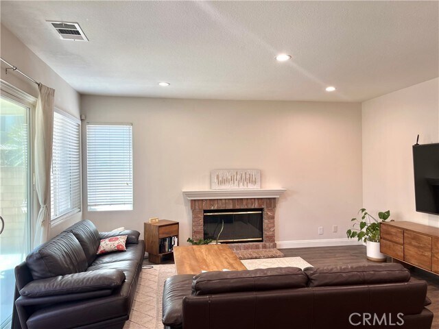Building Photo - 4804 Linaro Dr