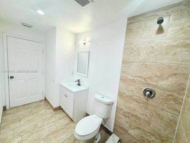 Foto del edificio - 7703 NW 3rd Ave