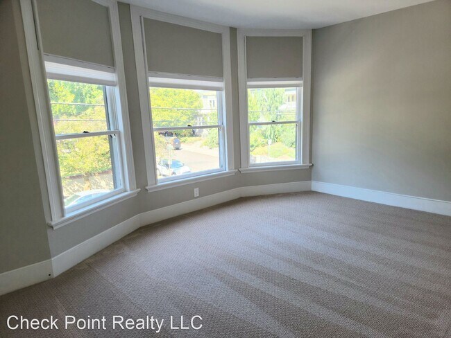 Foto del edificio - 2388 NW Kearney St