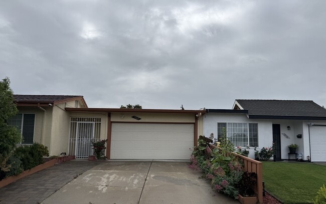 Building Photo - 1262 Turtlerock Dr