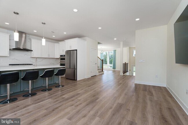 Foto del edificio - 3 E Hartwick Dr