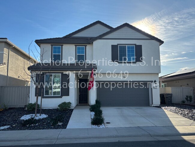 Building Photo - Beautiful Solar 5 Bedroom, West Park ,Cree...