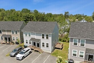 Building Photo - 5 Thomas Dr