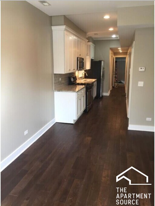 Foto del edificio - 2449 N Ashland Ave