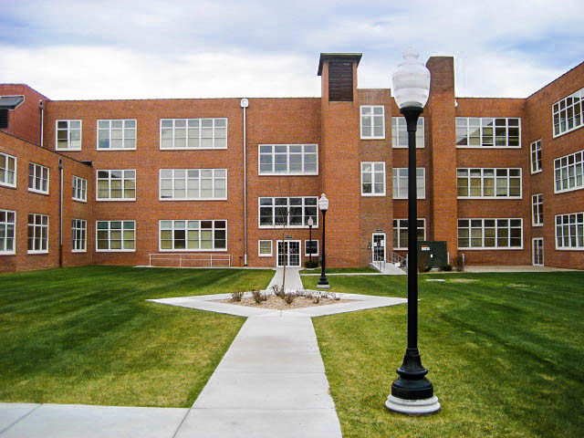 Foto del edificio - Walnut Housing, LLC