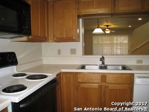 Building Photo - 941 Schertz Pkwy