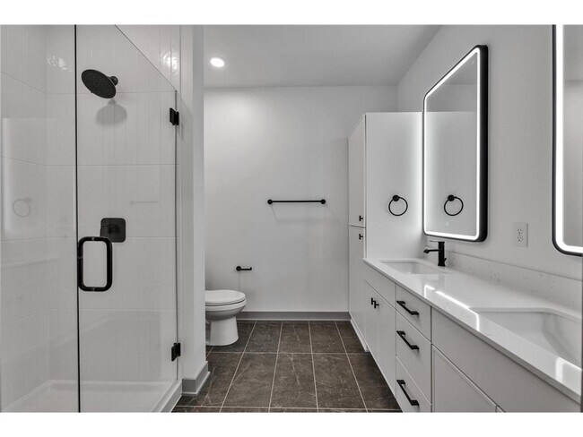 Foto del edificio - 640 Wisconsin Ave N