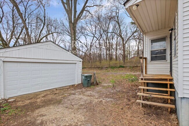 Foto del edificio - 2185 Slocum Ave