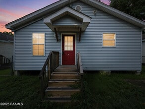 Building Photo - 124 Sternberg Dr Building Photo - 124 Sternberg Dr