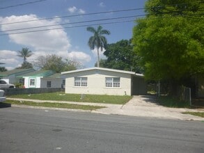 Building Photo - 3105 Windsor Ave