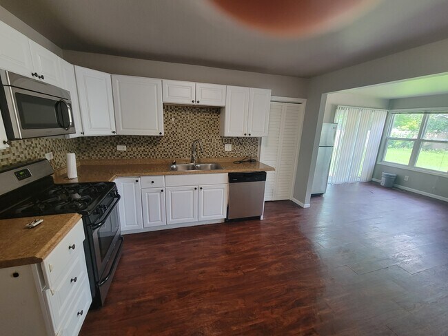 Foto del edificio - 848 Grove Ln