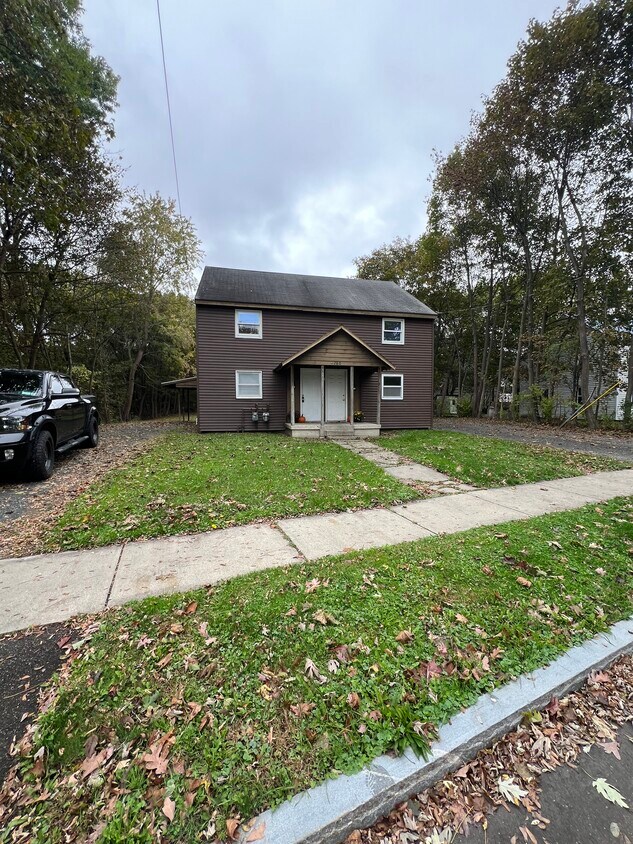 Foto principal - 260 Allen St