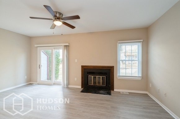 Building Photo - NOW AVAILABLE! - 45 Chetwood Ct, Hillsboro...