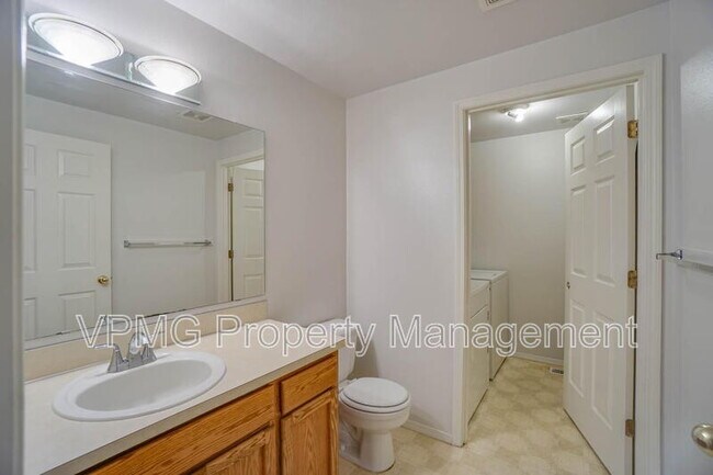 Foto del edificio - 7608 NE 52nd St