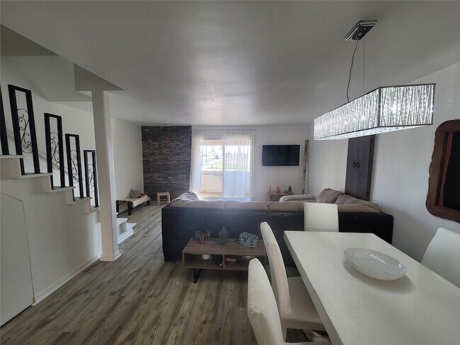 Foto del edificio - 215 Postoffice St