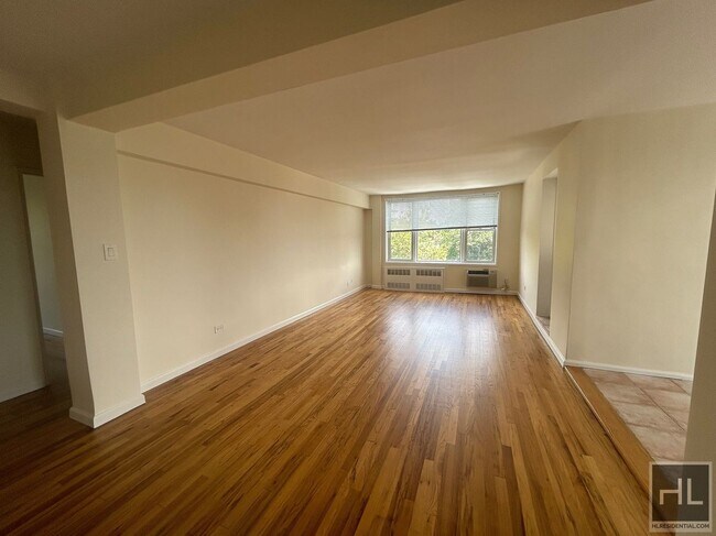 Foto del edificio - GRAND CENTRAL PARKWAY