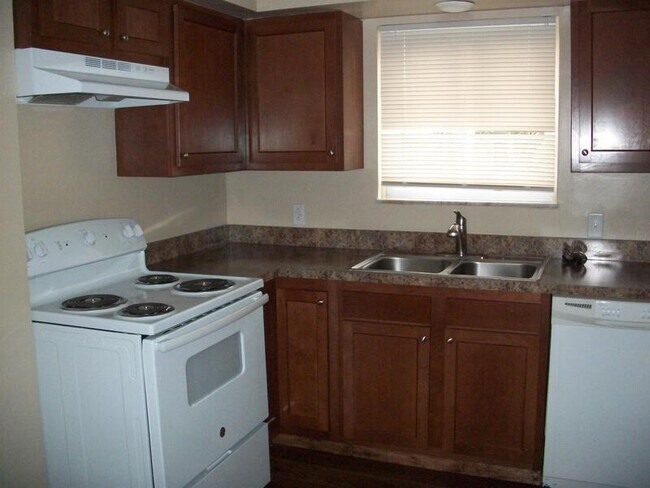 Building Photo - 4429 N Norman Dr