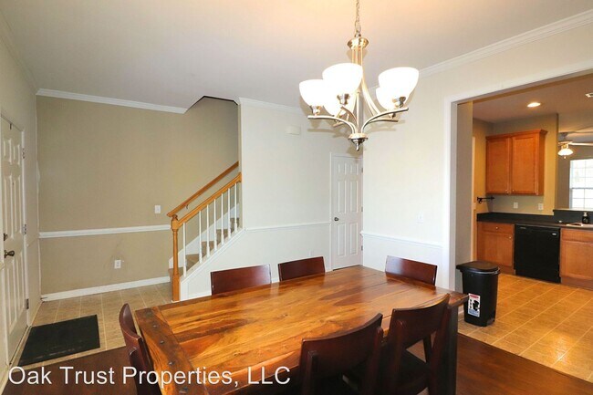 Building Photo - 2 br, 2.5 bath House - 207 Hemingway Circle