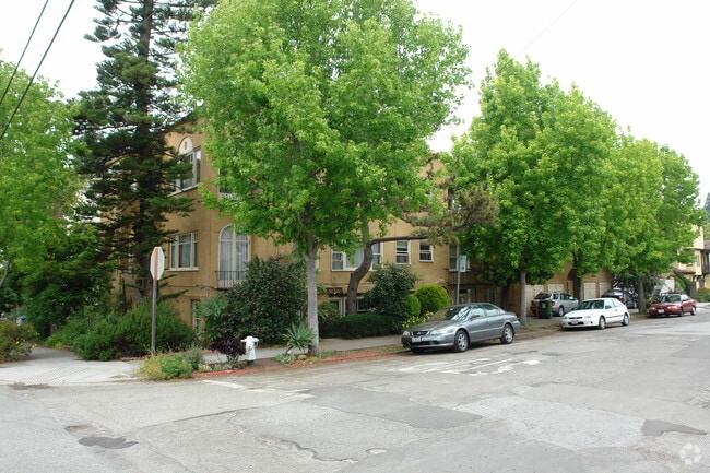 Building Photo - 2393 Virginia St