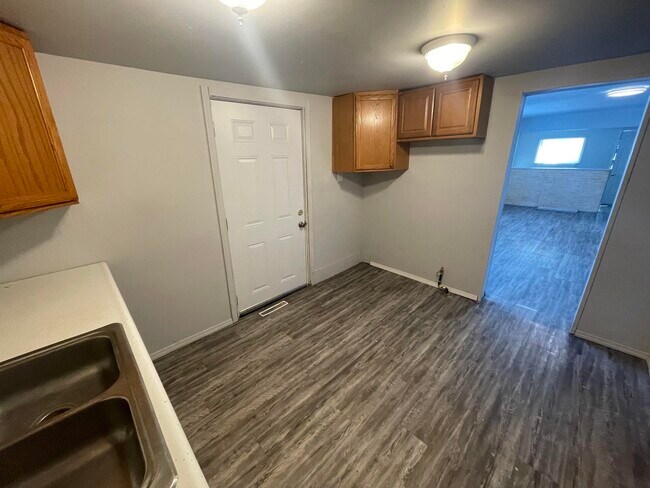 Foto del edificio - 624 Grant-N