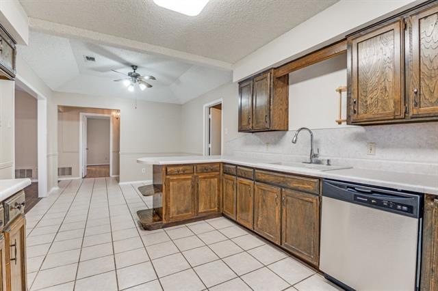 Foto del edificio - 821 Hillside Dr