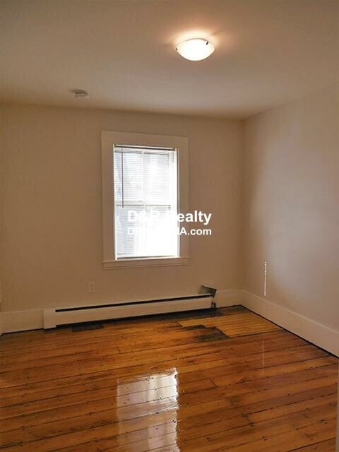 Building Photo - 10 Smith Ave