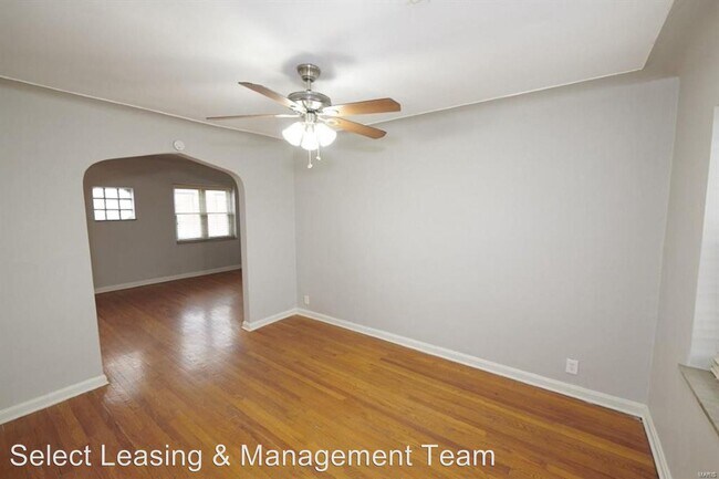 Foto del edificio - 5819 Lindenwood Ave