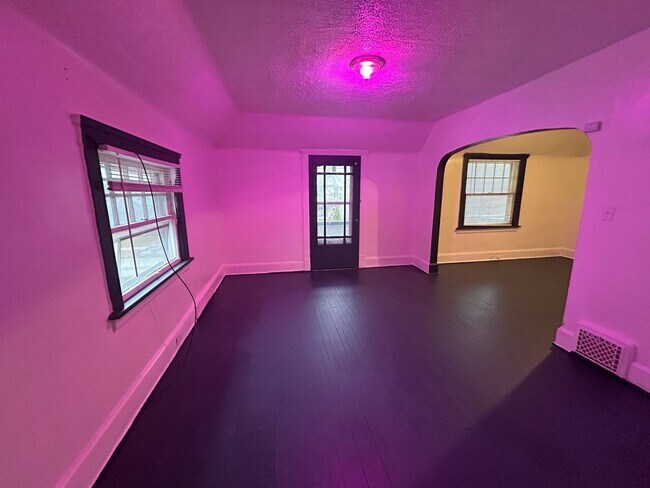 Foto del edificio - 3487 W 100th St