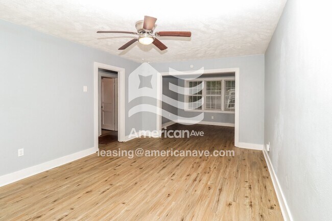 Foto del edificio - 335 E Ridgeway St