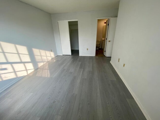 Building Photo - 1037 Edpas Rd