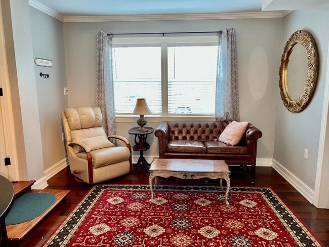 Building Photo - 1212 Tung Hill Dr