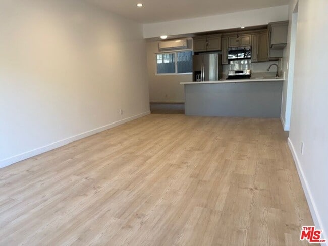 Building Photo - 2106 Pisani Pl