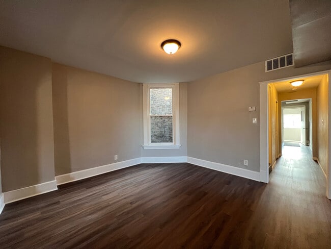 Building Photo - 3252 S Princeton Ave