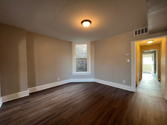Foto del edificio - 3252 S Princeton Ave