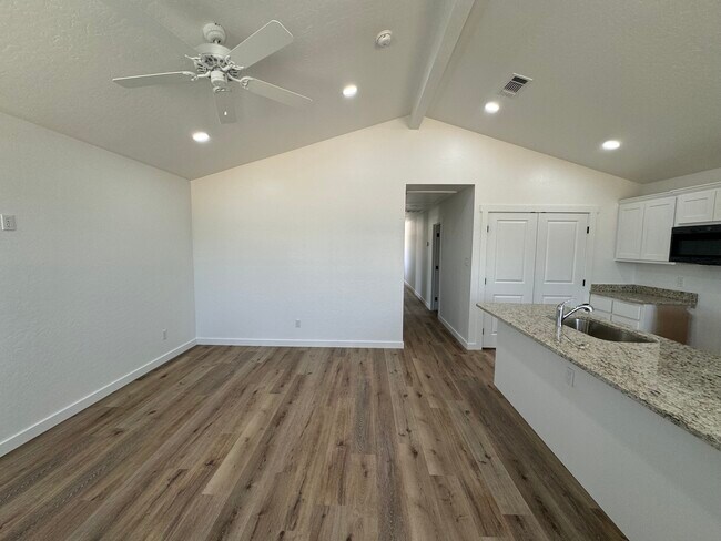 Foto del edificio - 406 12th St