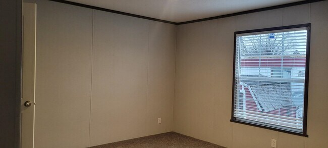 Building Photo - 3504 Loveside Terrace