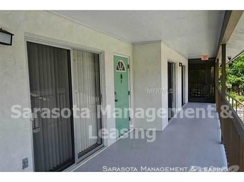 Foto del edificio - 4035 S School Ave