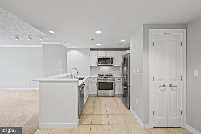 Foto del edificio - 777 7th St NW