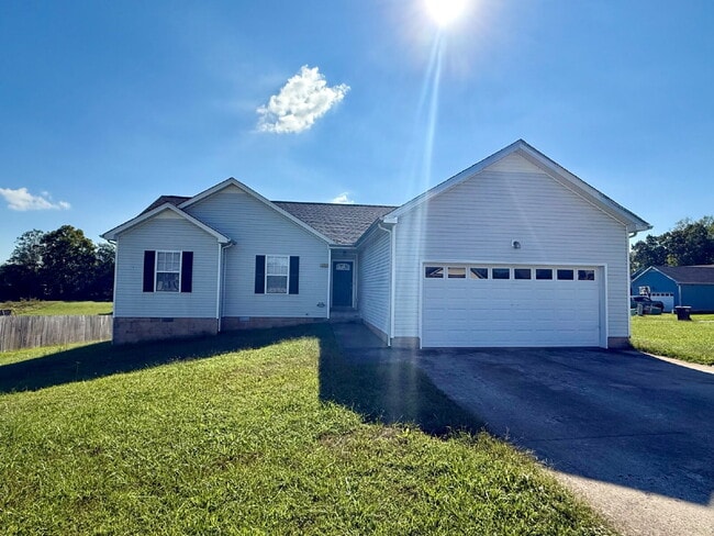 Building Photo - 409 Athena Dr