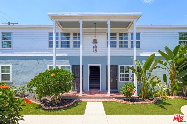 Foto del edificio - 11683 Chandler Blvd