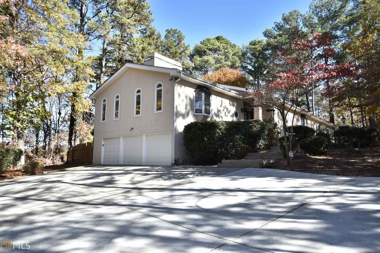 Primary Photo - 11095 Parsons Rd