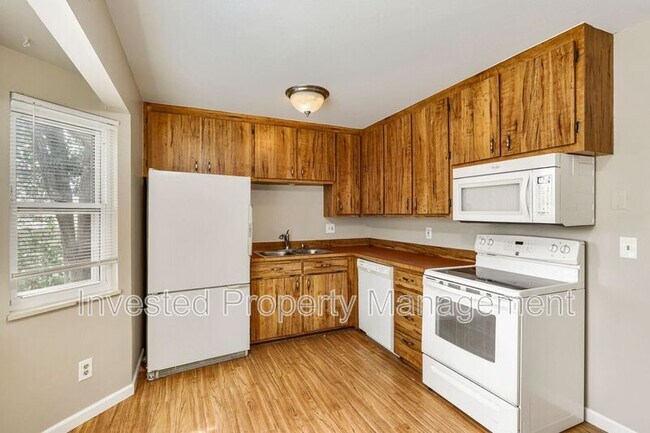 Foto del edificio - 403 Elmwood Dr