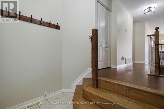 Building Photo - 9 Liette Ct