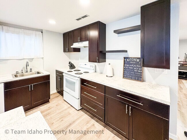 Foto del edificio - 1123 E 6th St