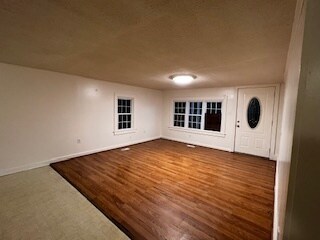Den - 609 old Lumberton rd
