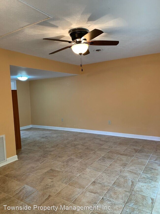 Building Photo - 3 br, 2.5 bath House - 336 Loudon Rd.